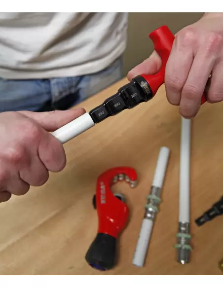 Calibreur 16x2 / 20x2 / 25x2.5 / 26x3 / 32x3 | 221276 - Virax | IFD Outillage 2 Calibreur 16x2 / 20x2 / 25x2.5 / 26x3 / 32x3 | 221276 - Virax | IFD Outillage – Image 2