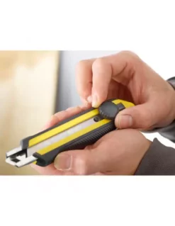 Cutter 18 Mm Bimatière + 3 Lames | 0-10-417 - Stanley | IFD Outillage -FACOM Soldes cutter 18 mm bimatiere 3 lames 0 10 417 stanley 2