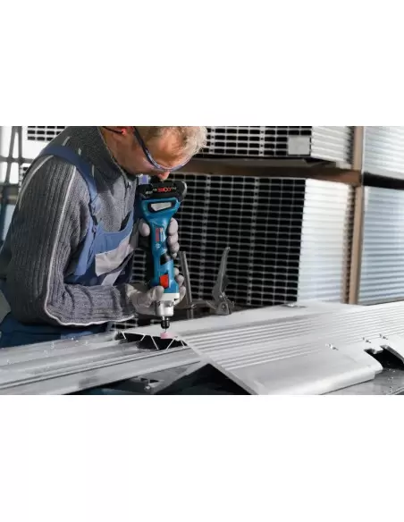 Meuleuse Droite GGS 18V-20 Solo L-BOXX (machine Seule) | 06019B5401 - Bosch | IFD Outillage 3 Meuleuse Droite GGS 18V-20 Solo L-BOXX (machine Seule) | 06019B5401 - Bosch | IFD Outillage – Image 3